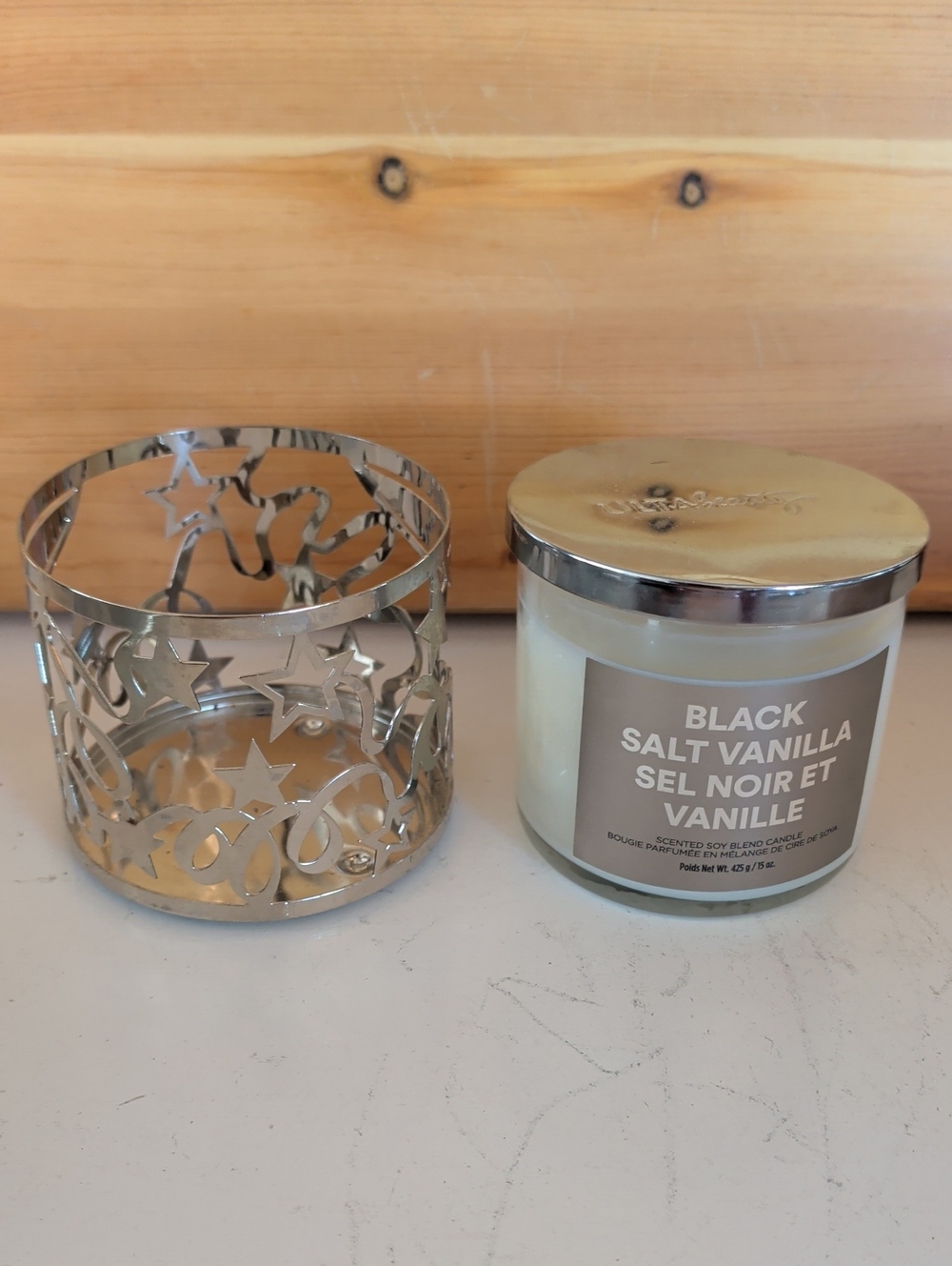New, Ulta Beauty, Black Salt 3 Wick Vanilla Scented Candle with Holder.🌟